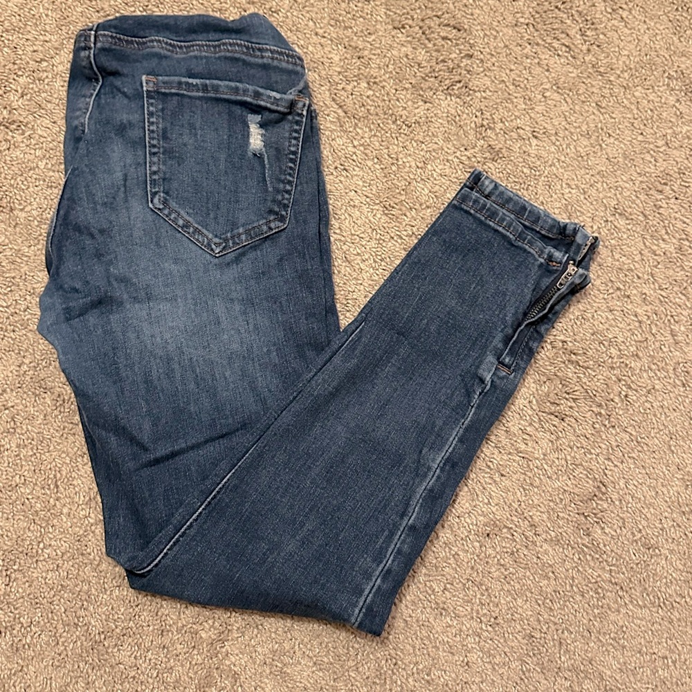 Maternity skinny jeans